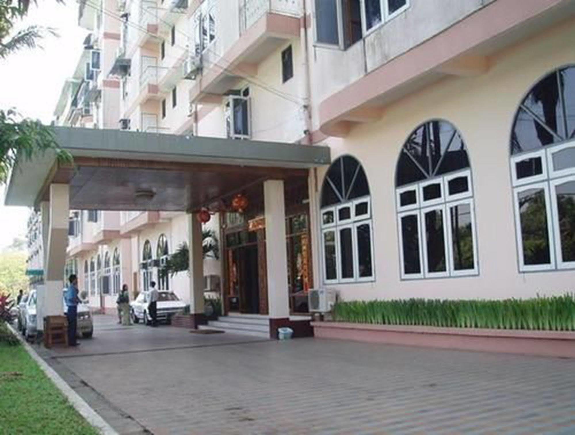 Olympic Hotel Yangon Gyogon Экстерьер фото