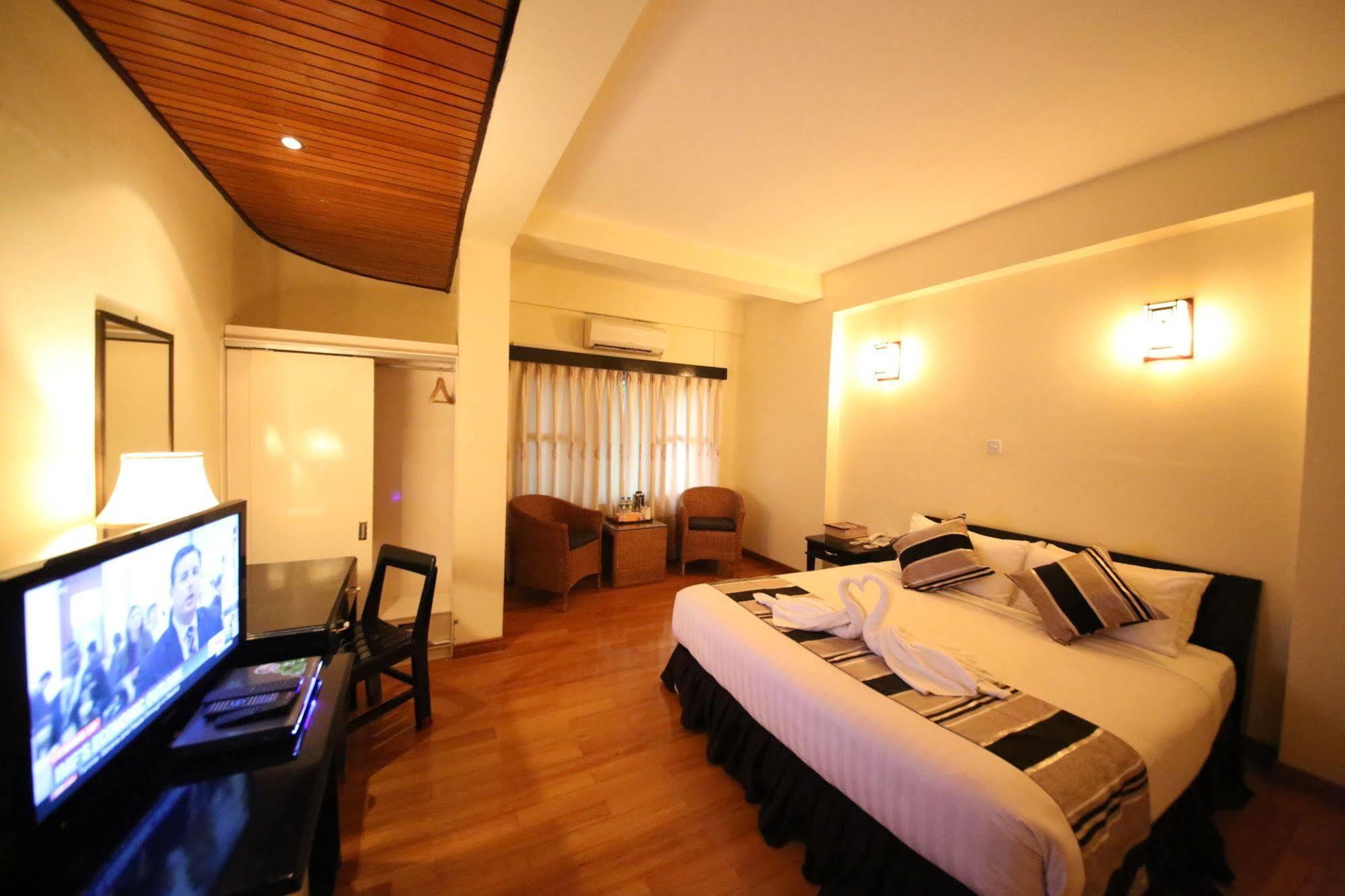Olympic Hotel Yangon Gyogon Экстерьер фото